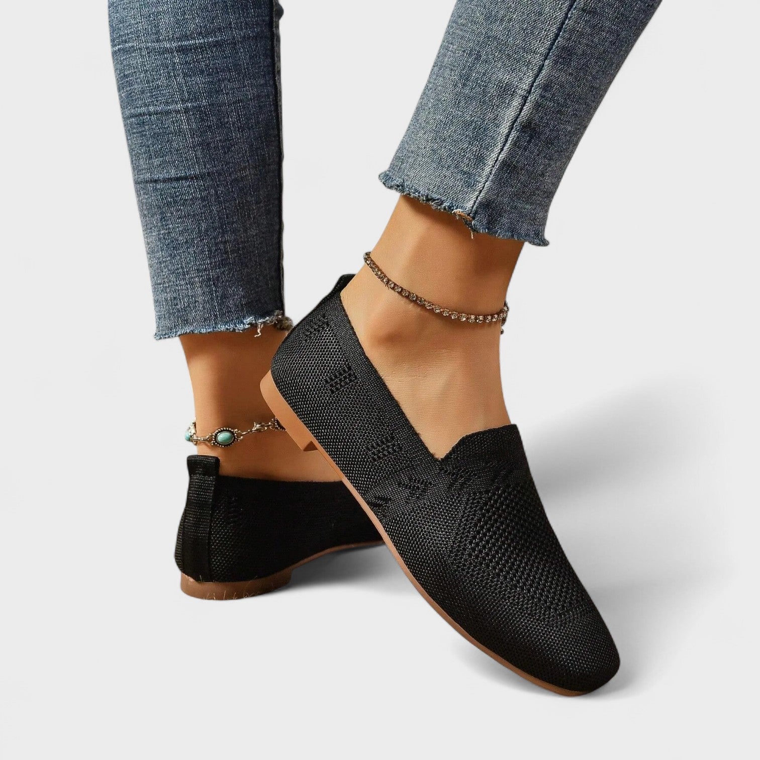 Black / 12