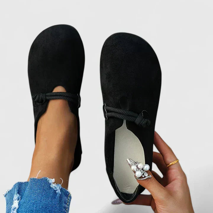 Black / 9