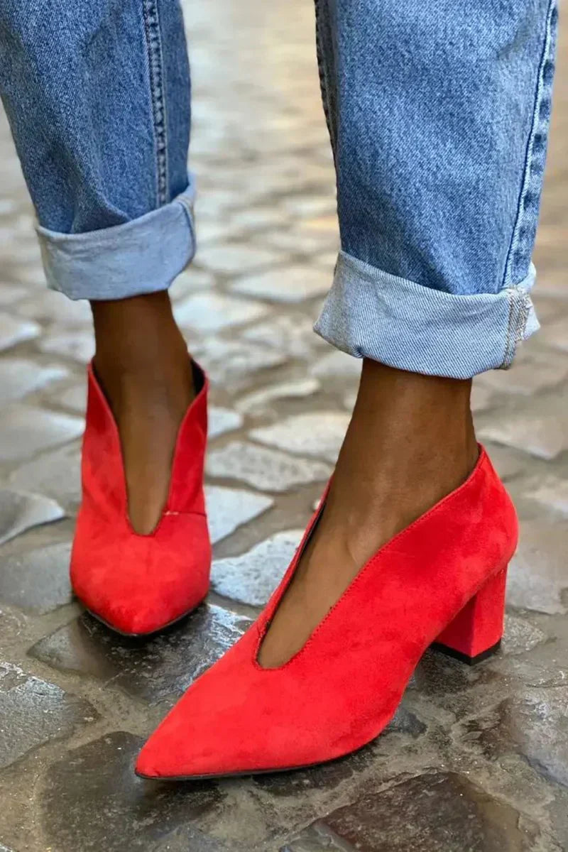 Red / 8.5