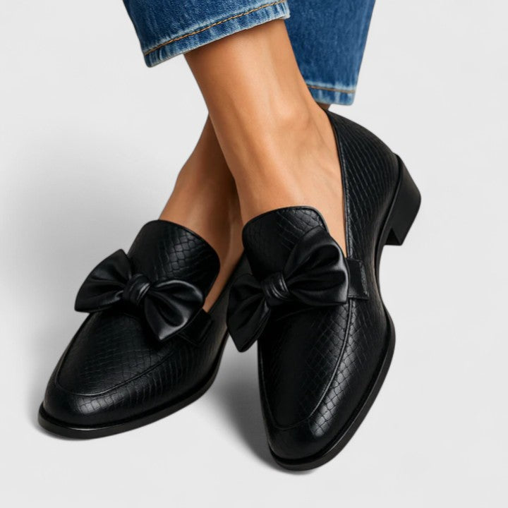 Black / 8