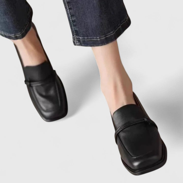 Black / 7