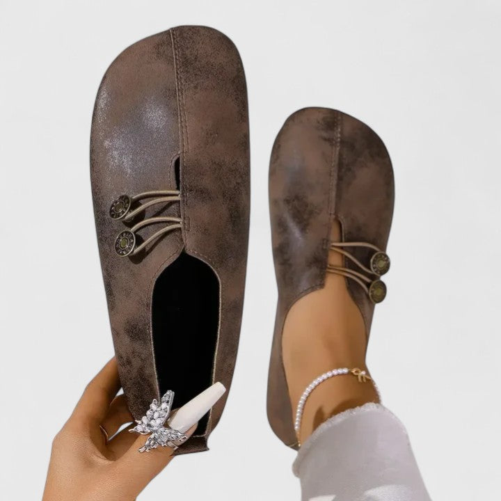 Dark Brown / 9