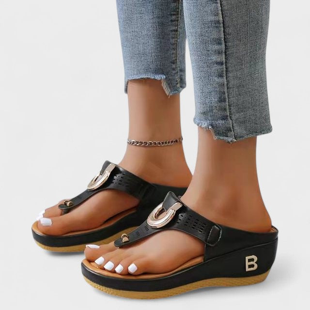 Black / 12