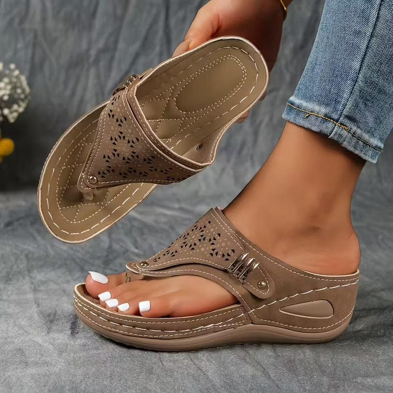 Brown / 13